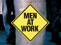 Мужчины за работой