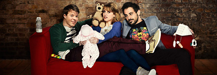 Премьера: Трое